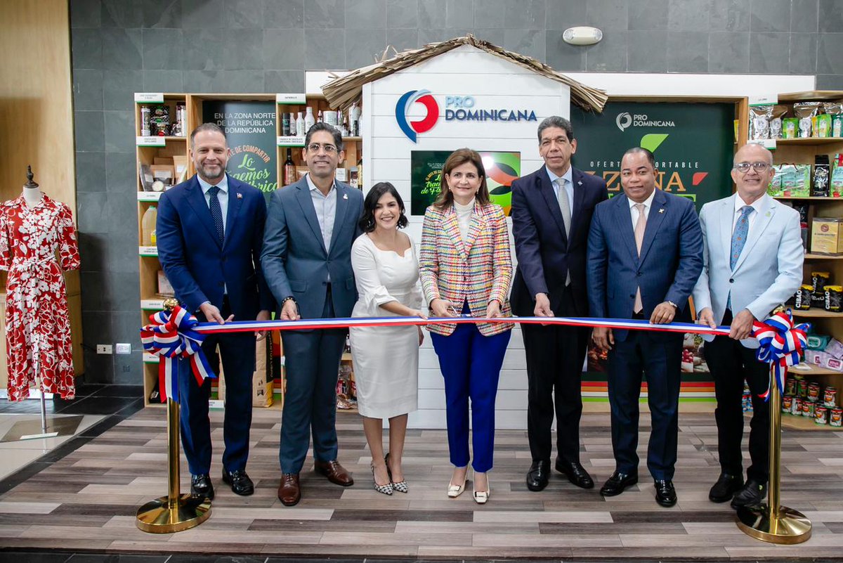 Cigarro Dominicano tweet media