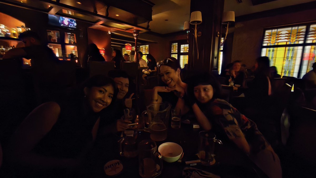 anthina bourdain tweet media