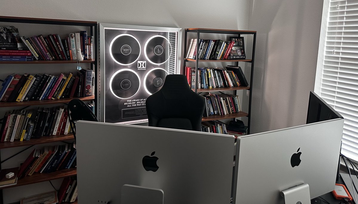 Ryan Clogg tweet media