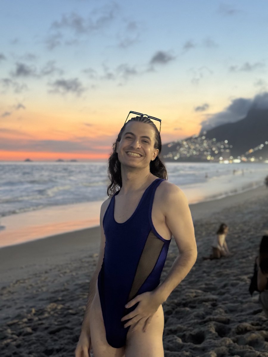 UlisesChS's tweet photo. Nena ipanema. 🌊🌅 https://t.co/lb5Y0pzXzG