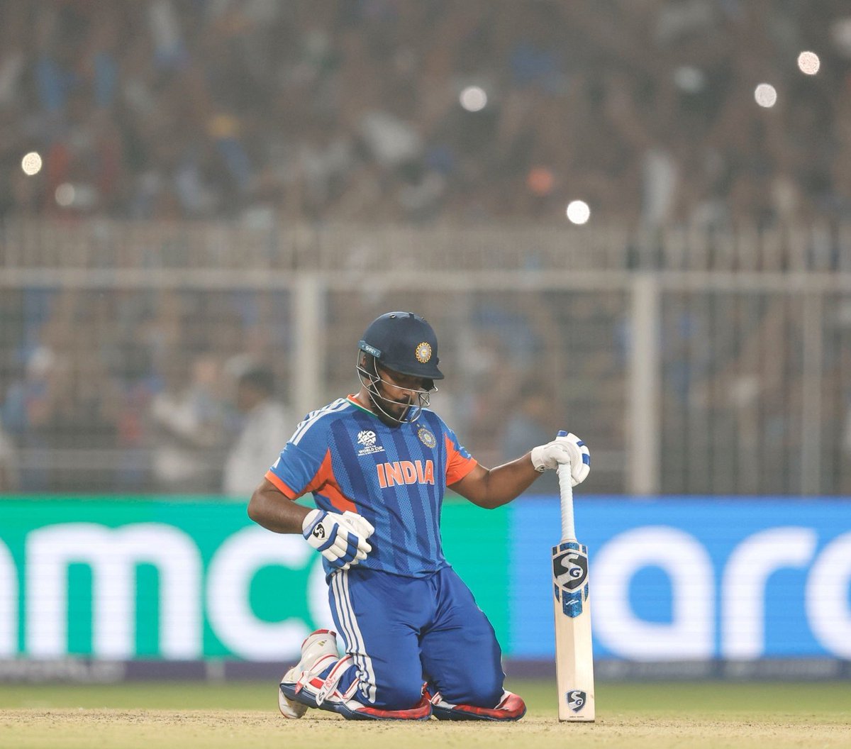 Anurag™ tweet media