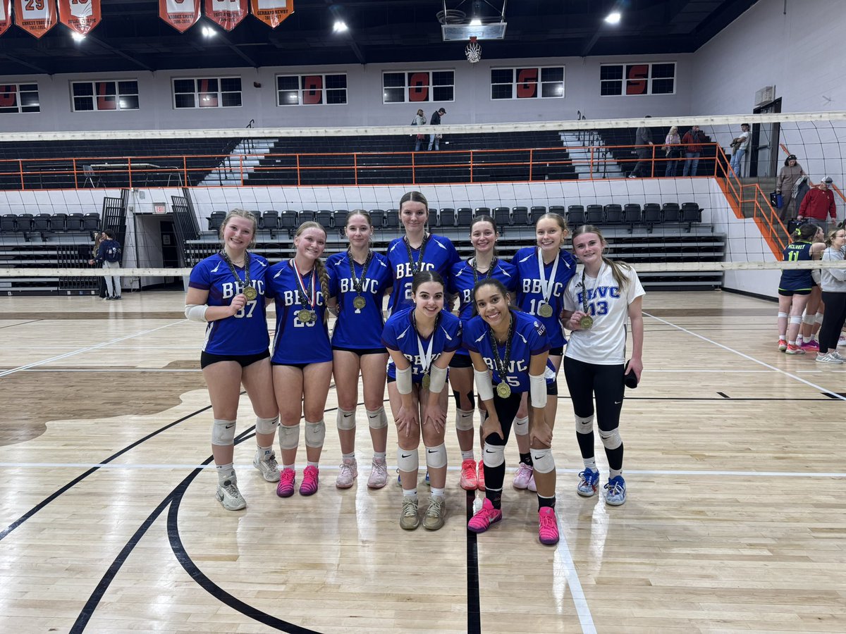 #BBN I NEED YOUR HELP!! (thread 🧵)

I am the Director/Head Coach of a Club Volleyball team from Central Kentucky who has qualified for the USAV National Tournament in Reno, NV. The girls have fought so hard for this opportunity and need help funding their trip to Nevada.
