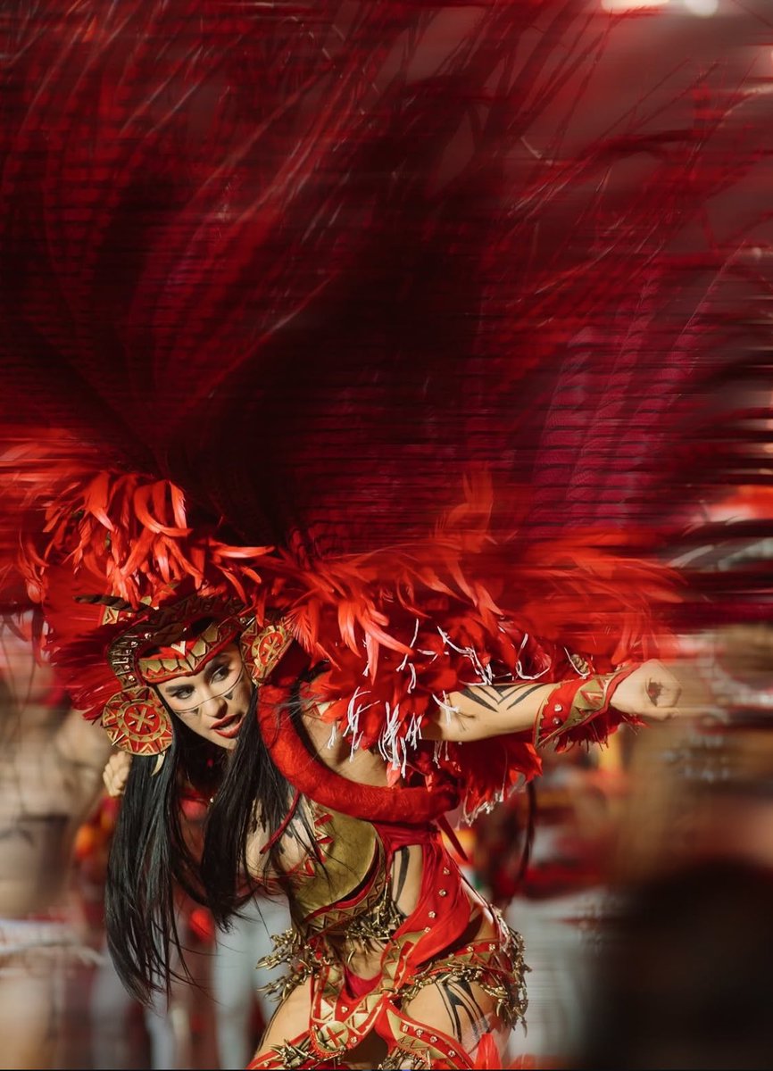 Central Isabelle Nogueira tweet media