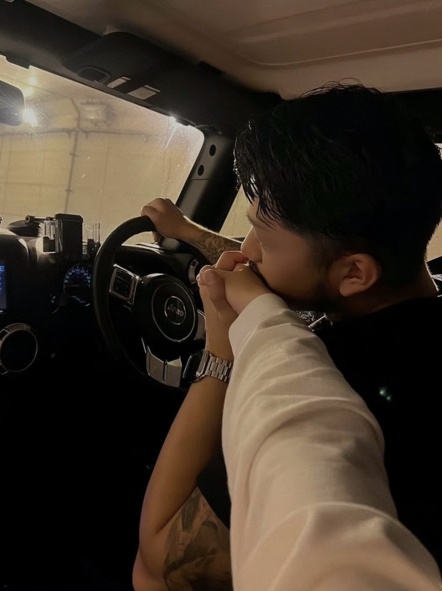 มะลิลา. tweet media