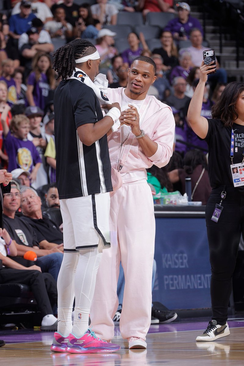 لُجين⁴⁴ tweet media