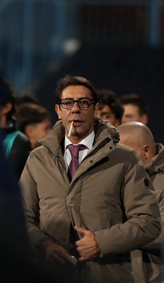 é o que é tweet media