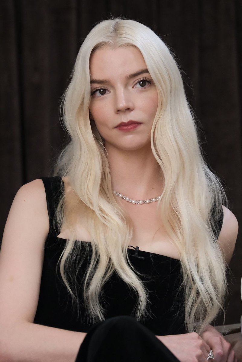 anzuu_26's tweet photo. Anya Taylor Joy https://t.co/ZmHgpMn9i2