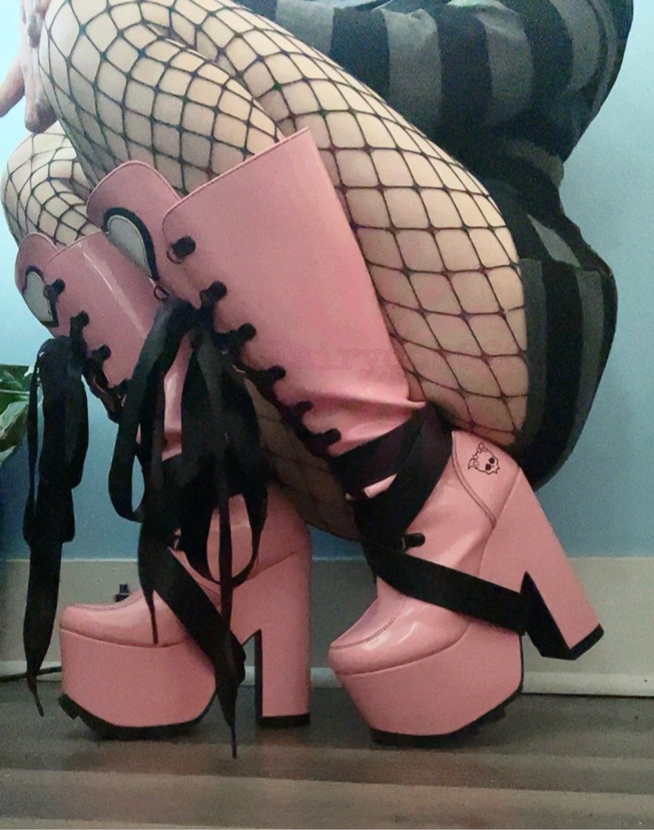 Your God, 𝘈𝘳𝘦𝘴 ✨bday 4/1 tweet media