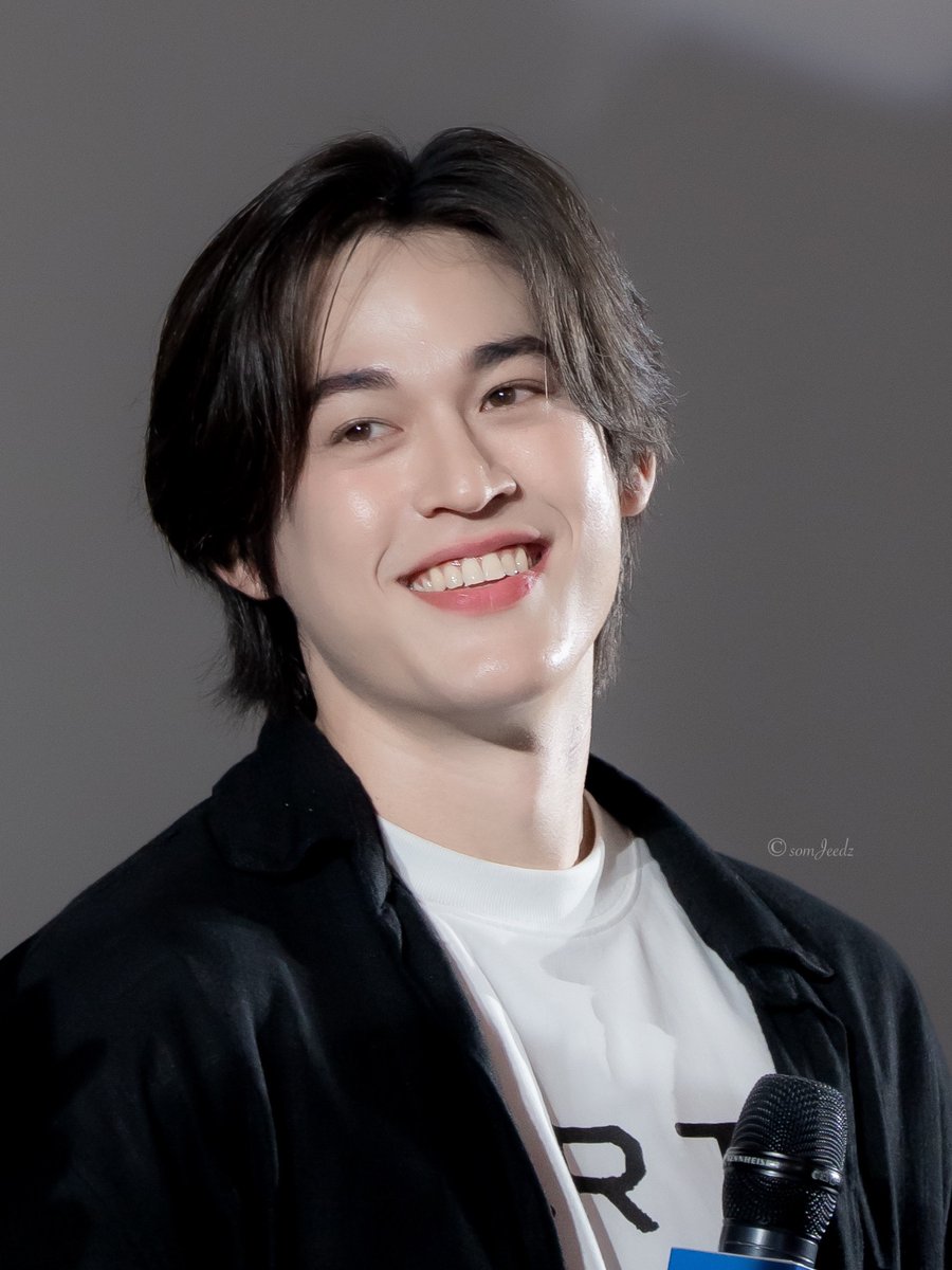 84 ° ° tweet media