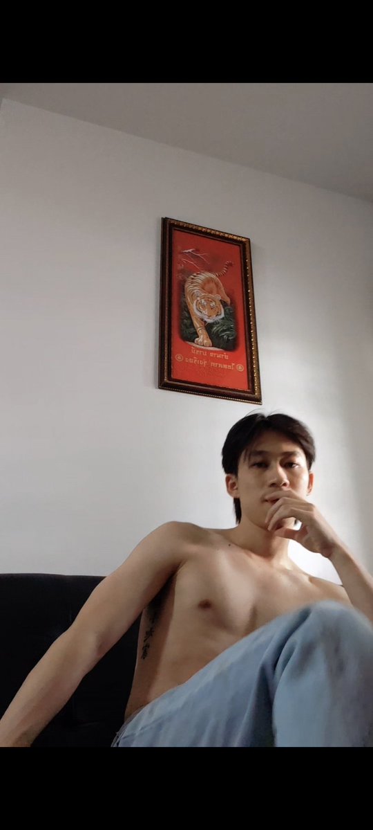 XUNXUSS. tweet media