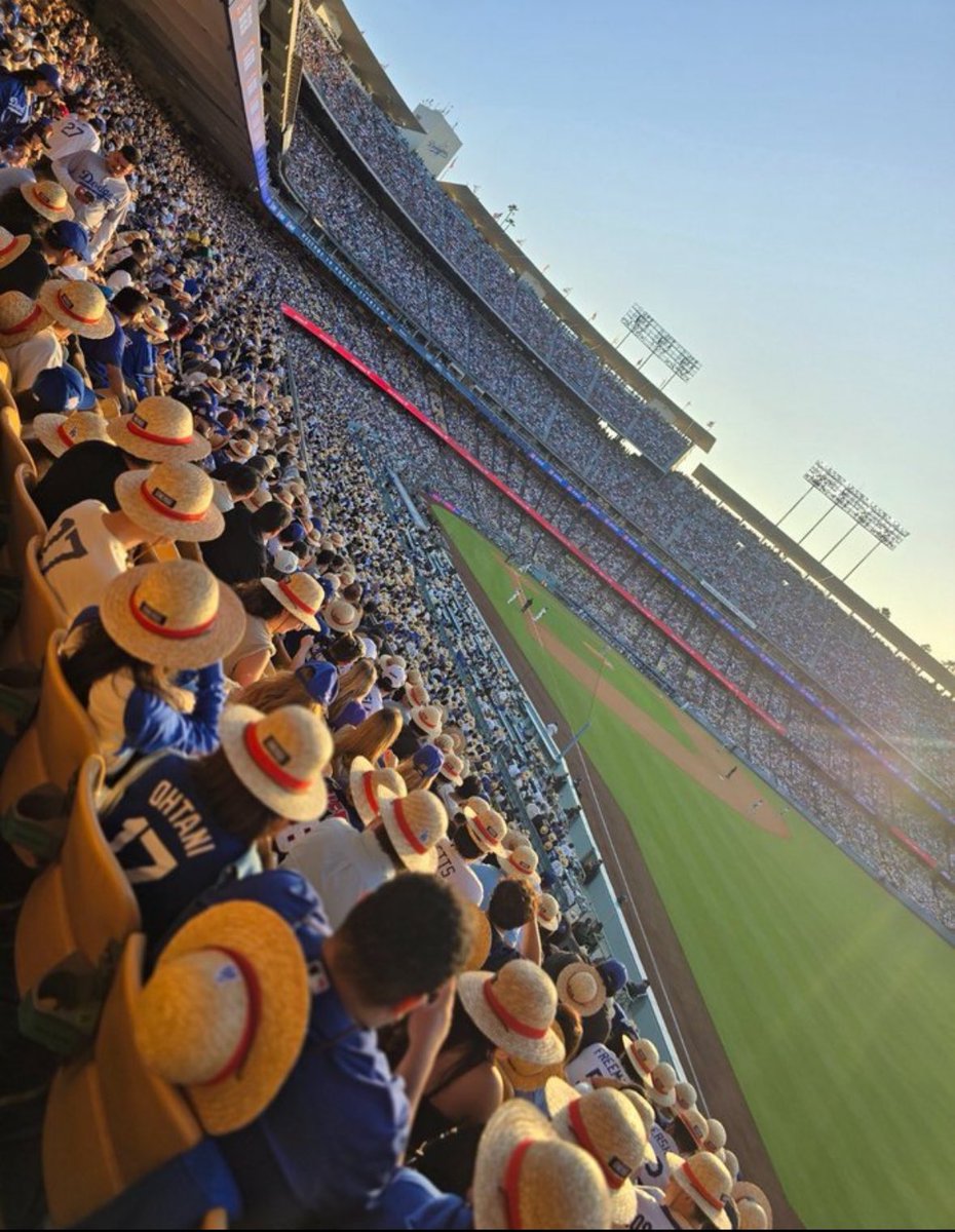 unonumero56 tweet media