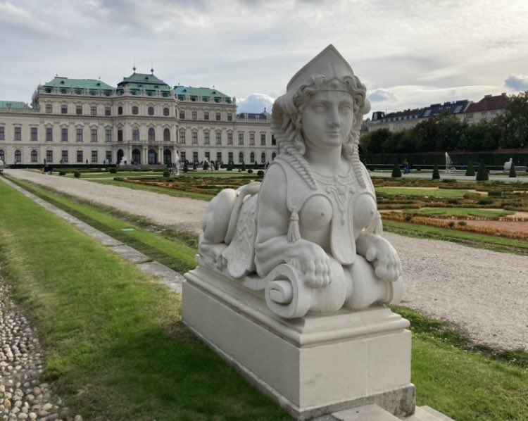 Viyana Anahtarı (Okşan Svastics) tweet media