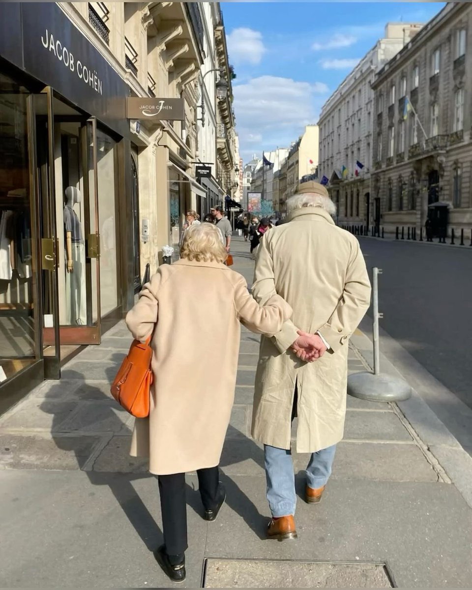 𝒞𝓁𝒶𝓈𝓈𝓎 tweet media