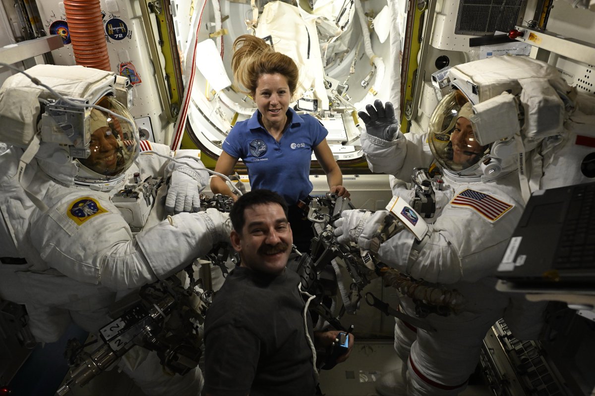 Jessica Meir tweet media