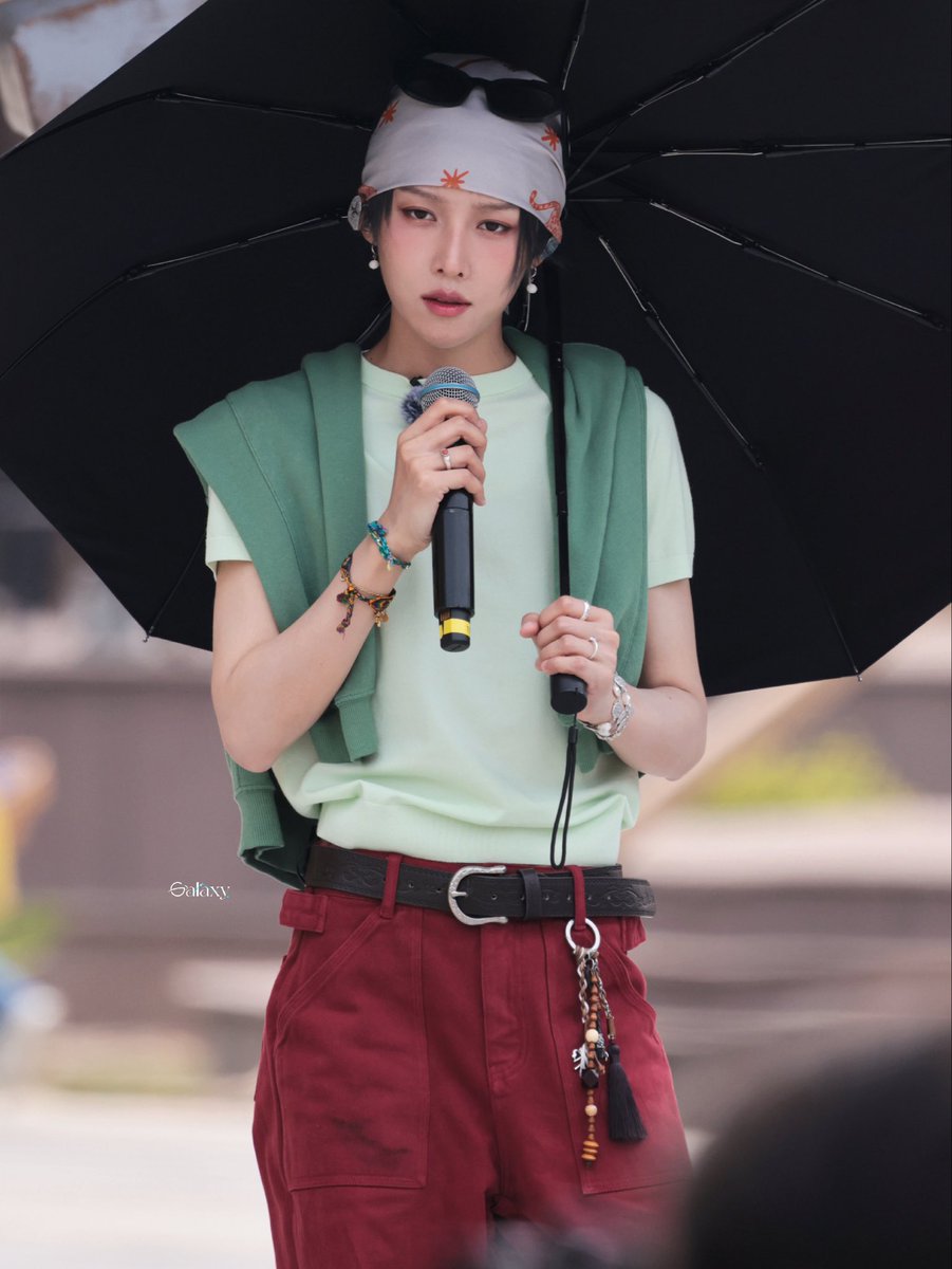 StanYuxin's tweet photo. Just Xin Liu looking stunning 

#XinLiuKentAndCurwenGlobalAmbassador https://t.co/QQF35vBA1C