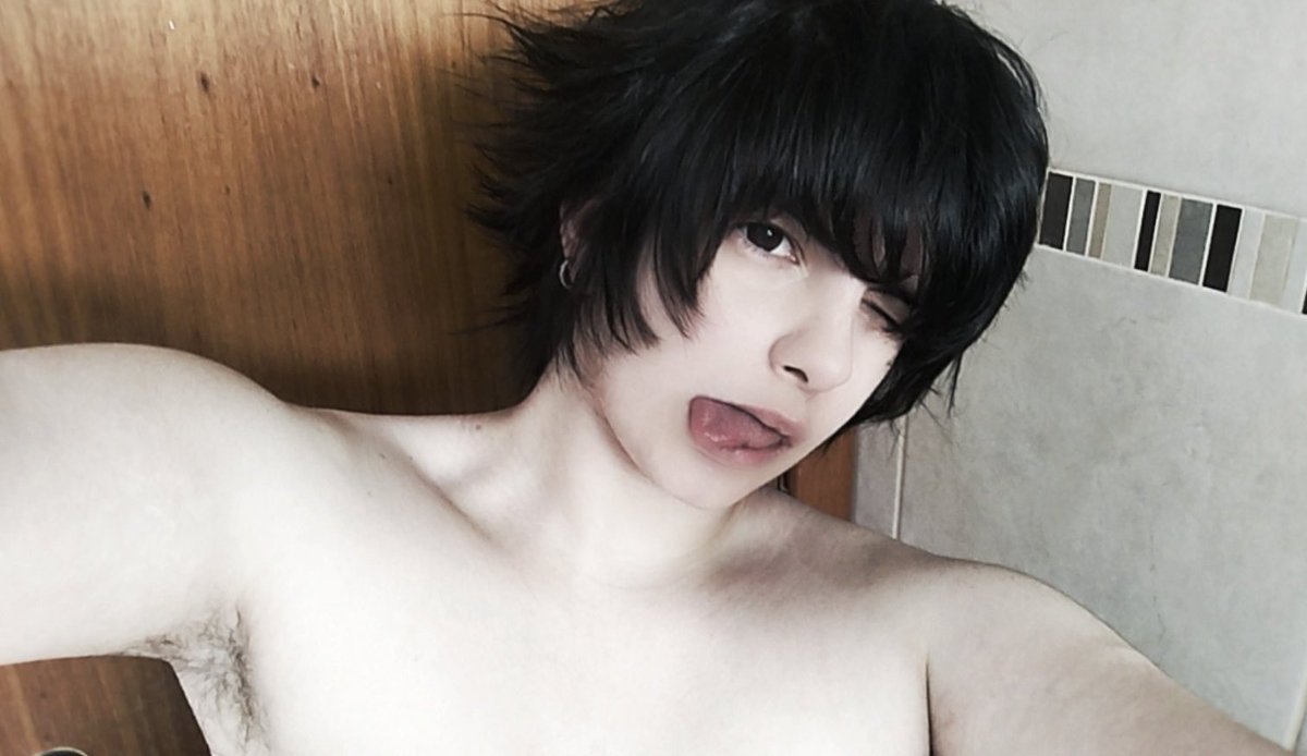 Levi ˚ ✶ ⋆ tweet media