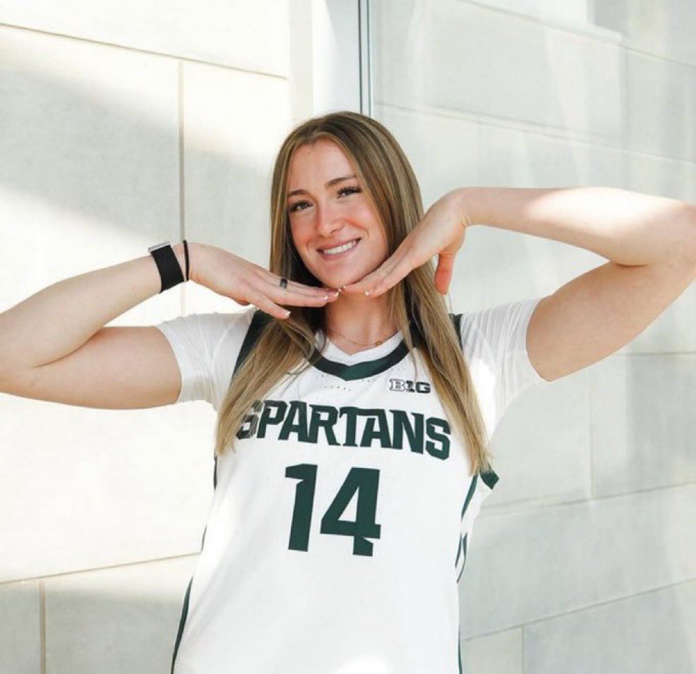 E J 🏀 tweet media