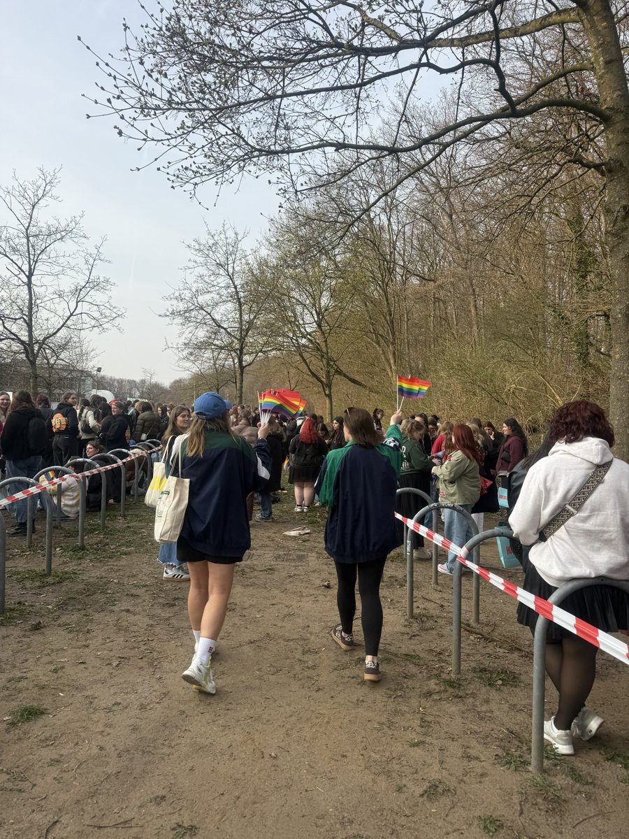 Kim 𓂃 ོ☼𓂃 tweet media