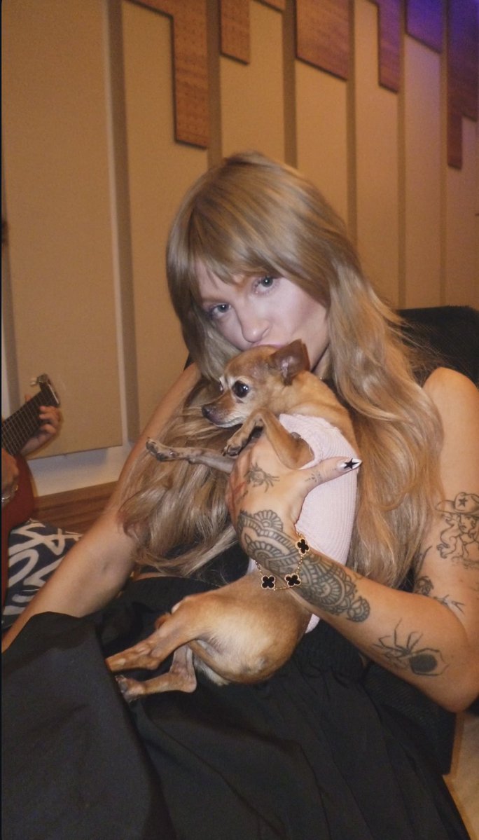 FIFIS 🩶 tweet media