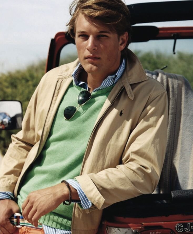 UbermenschMind's tweet photo. The Harrington jacket is an absolute essential for white boy spring https://t.co/pjebIX5qSm
