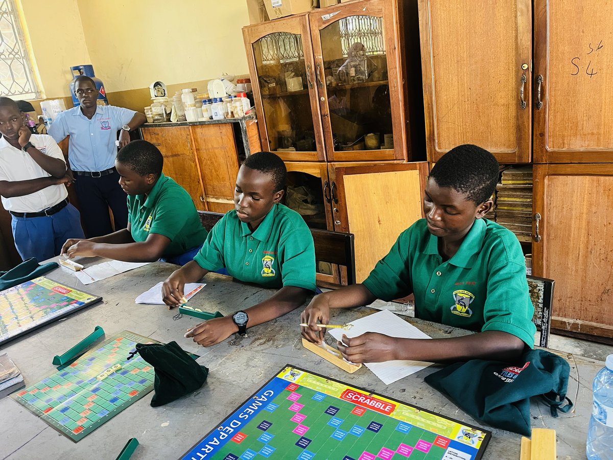 MusinguziSimo11's tweet photo. I was invited by the Buganda Kingdom Sports committee to officiate Scrabble one of the best mind games in Uganda.
The competition was between Buganda  schools &amp; Wampewo Ntakke emerged the winner 

Thank you @robert_serwanga for the support to develop the game within the region. https://t.co/fP5tiumdAG