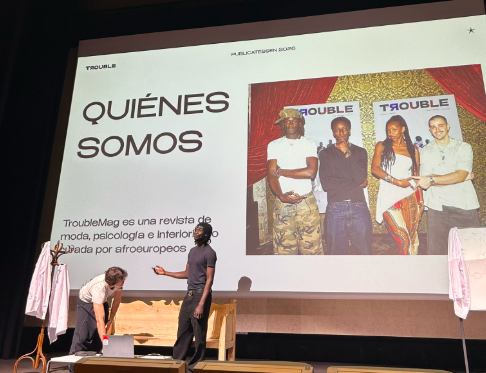 SJC_UVA's tweet photo. ¡Con la resaca emocional de 4 días maravillosos de ponencias, talleres y  una gran gala final, felicitamos a todo el equipo que forma @publicatessen por habernos recordado un año más que Publicatessen es el mejor festival universitario de España! 
#FacultadSJC #Segovia https://t.co/Ij5pLUo6ha