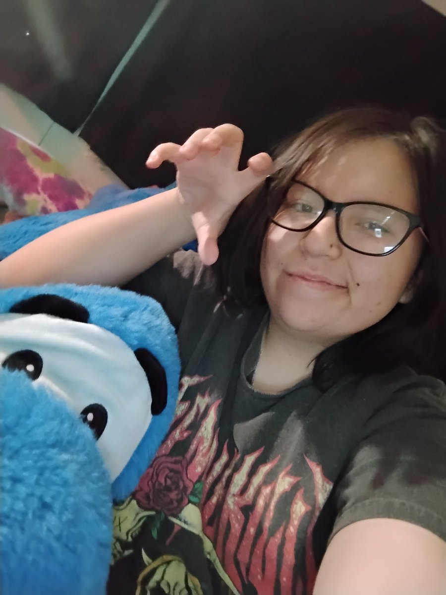 HYPERACTIVE HORNET ! tweet media