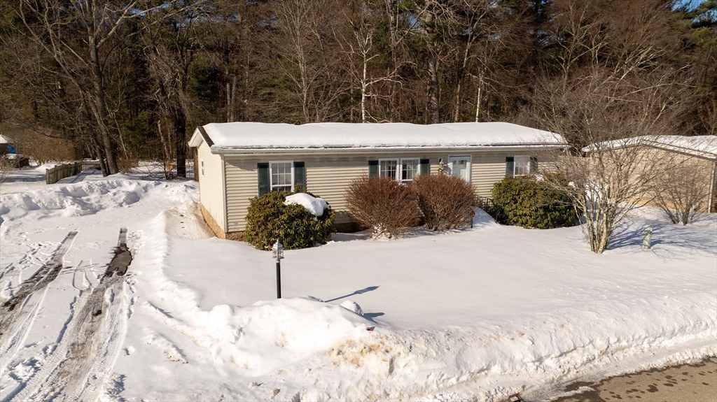 REwithLisaCaron's tweet photo. 💸 PRICE REDUCTION | 💲 194,900

📍 21 Fox Run, Brookfield, MA 01506
 🛏  3 bed  🛁  2 bath  📐 1056 sq. ft.

https://t.co/dWw1oEgk9m https://t.co/KqrXhAlqYB