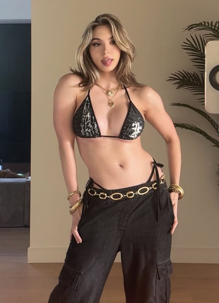 Bri 💋 tweet media