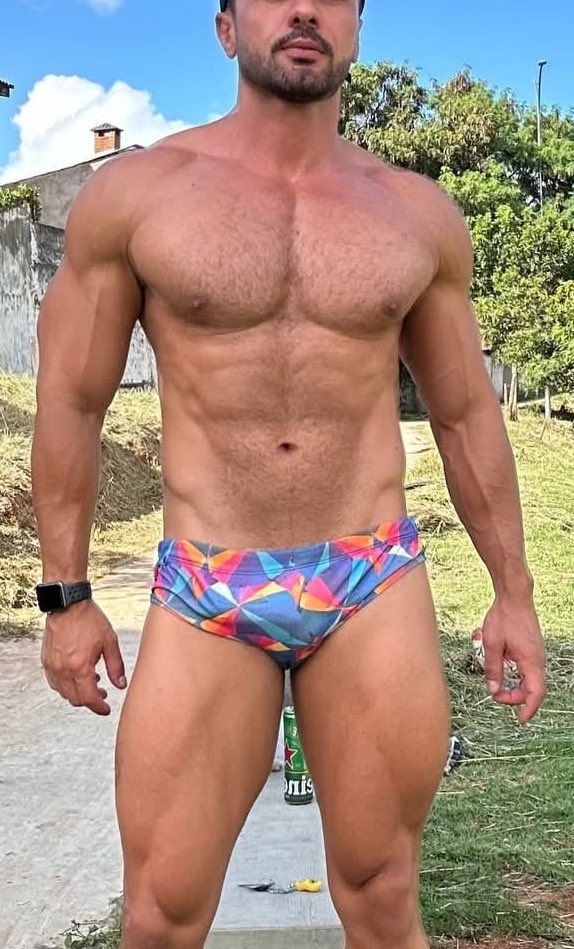 Fã de homens de sunga tweet media