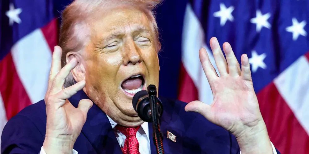 Frank_Oppong's tweet image. Trump to Thune: No SAVE Act, no TSA paychecks. 🛑 37 days into the DHS shutdown, the President is blocking a bipartisan path to fund airport security until his voter ID bill passes. Paychecks vs. Politics—who blinks first? ✈️🗳️ #DHSShutdown #SAVEAct