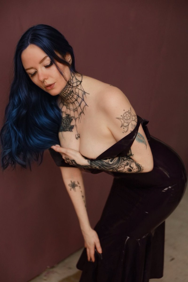 Skye Stone 🖤 Exxxotica Chicago tweet media