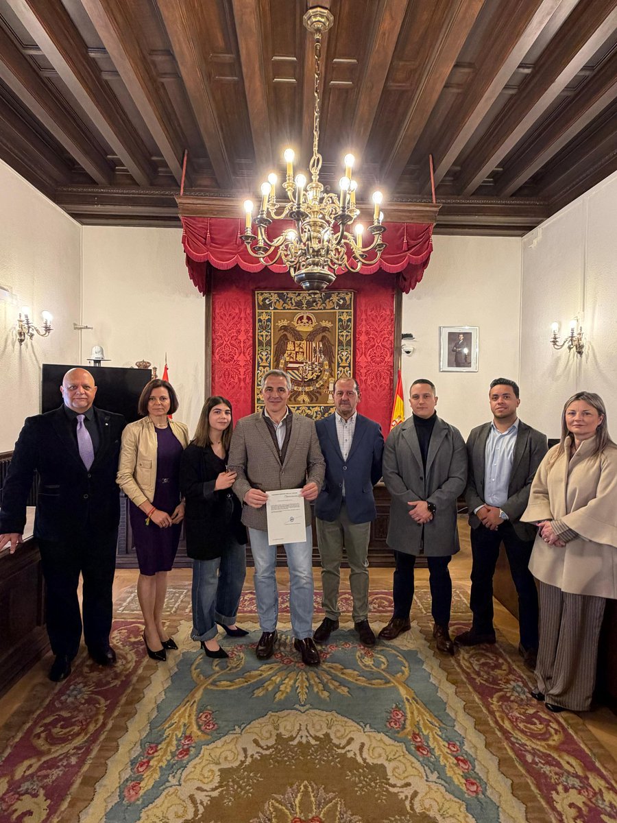 VOX Ávila tweet media