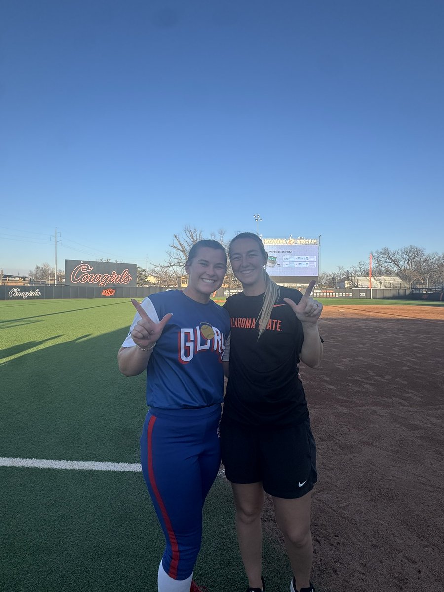 LexiSim00's tweet photo. I had the best time in Stillwater! Thank you so much @OSUcoachG @Coach_Shippy @bergy_9! Always a fun time with Rhym! @cedricc07734293 https://t.co/vwR4wbBu4b