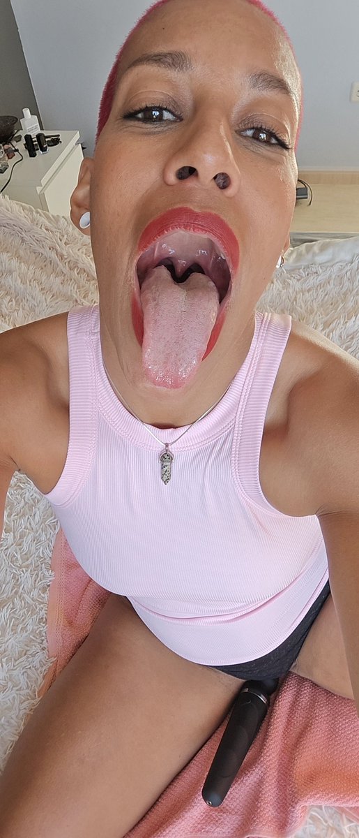 GOLDENLACE tweet media