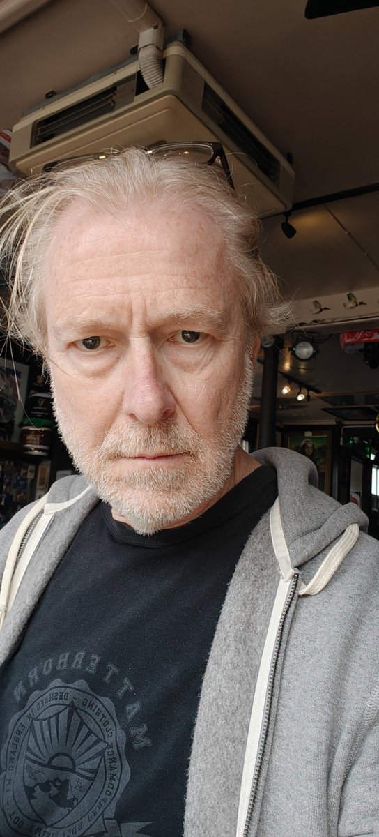 Duke of Porchester tweet media