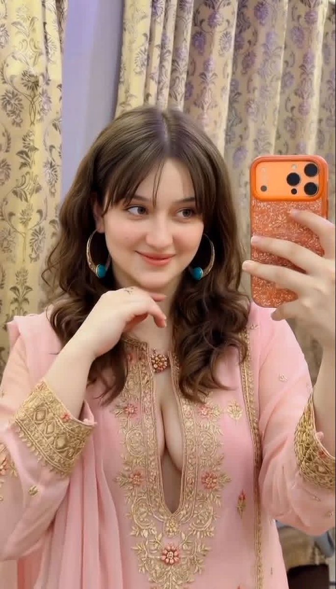 Queen 🌸 tweet media