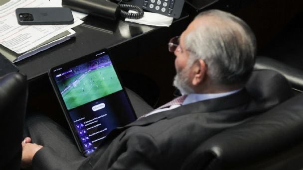 Adriana Dávila tweet media