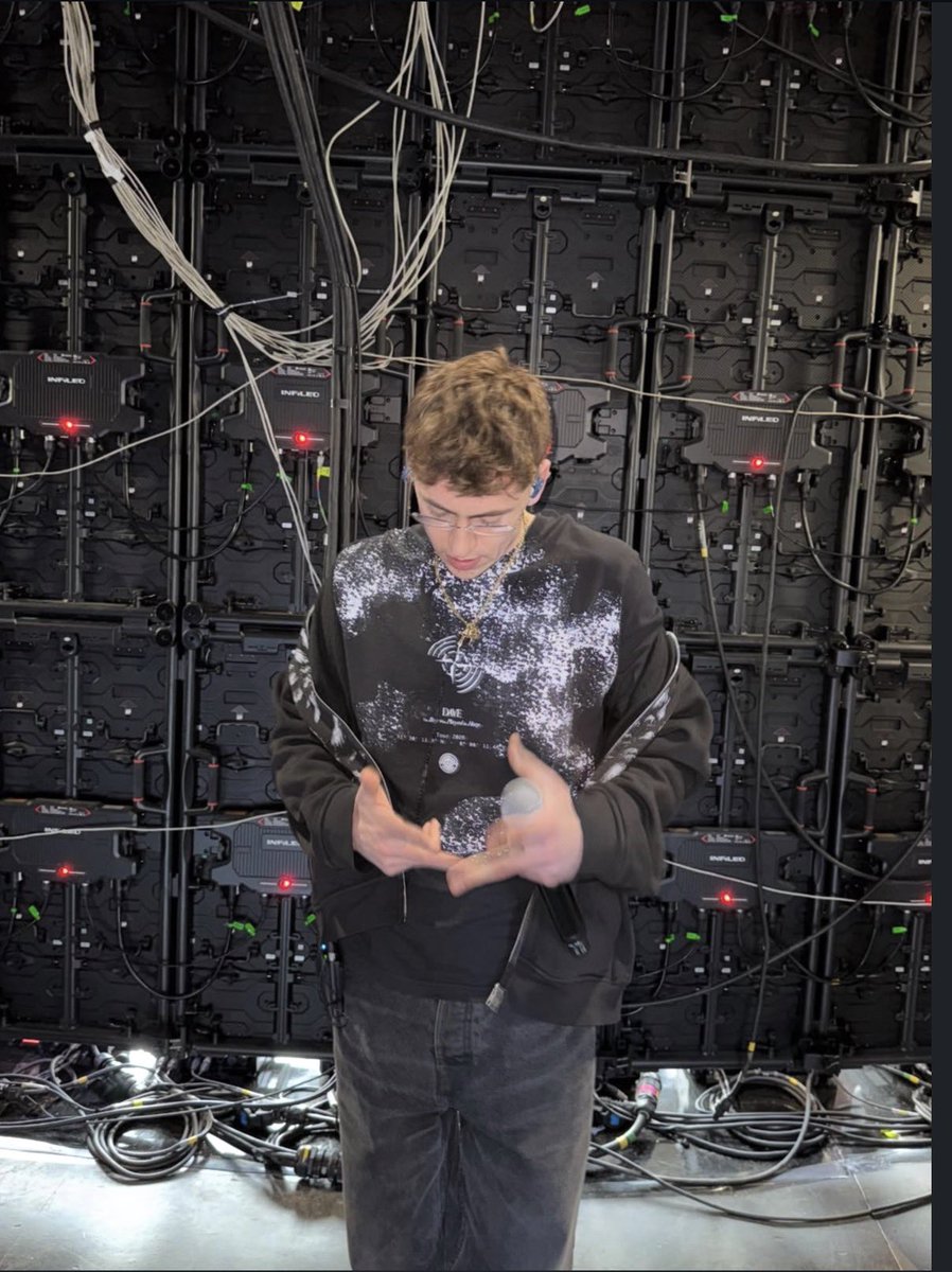 chiara🦋 tweet media