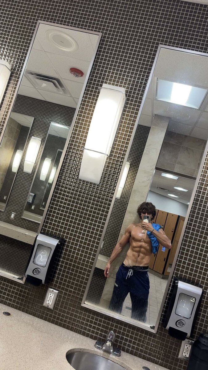 Adonís’ Obedient tweet media