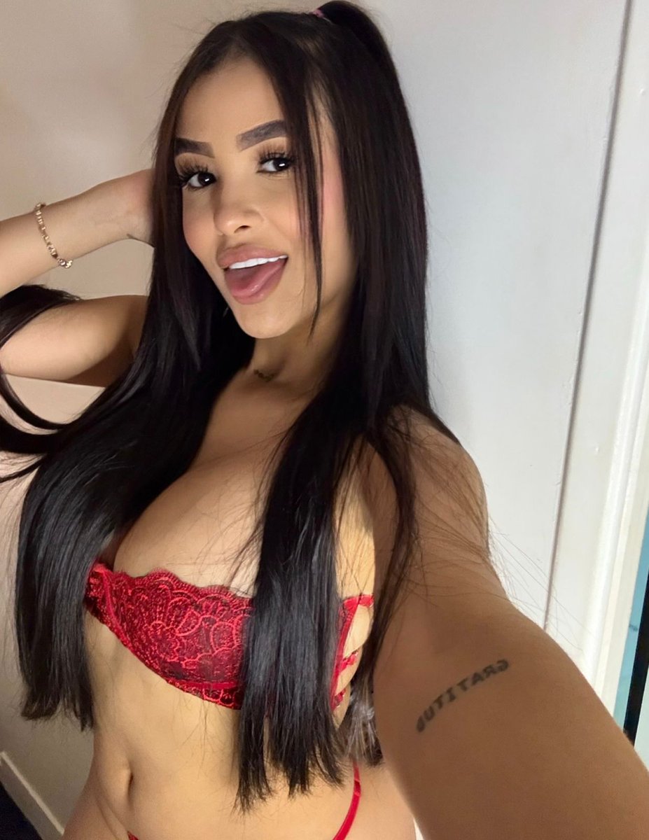 Carolina Reyes tweet media