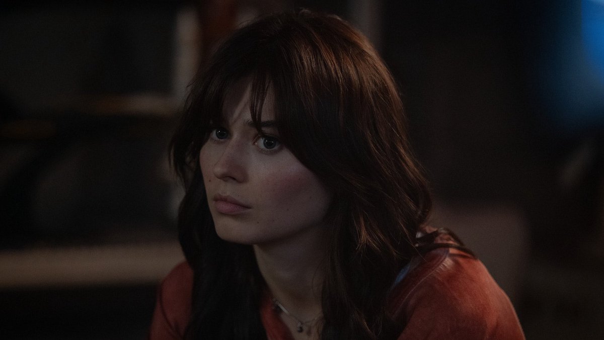 Apple TV News Hub tweet media