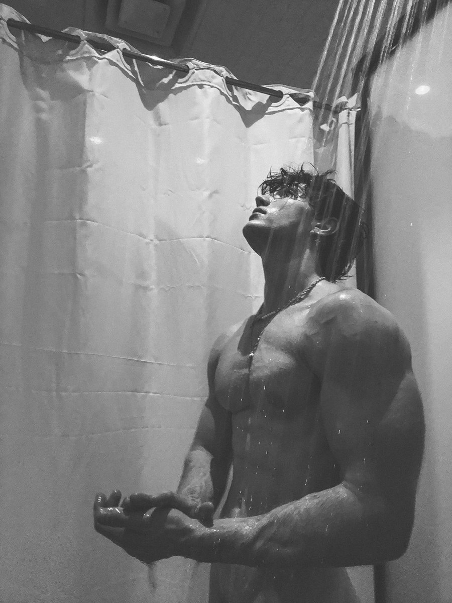 Hazel Hoffman tweet media