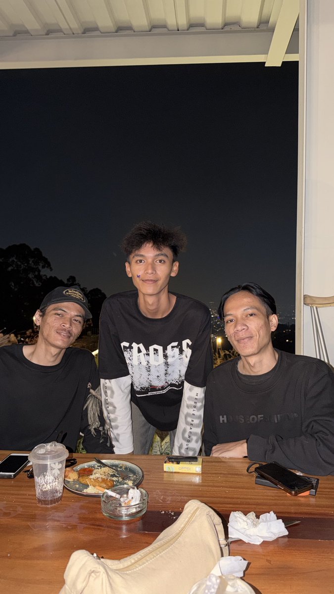 disabledog_'s tweet photo. nitip https://t.co/bux94e94uT