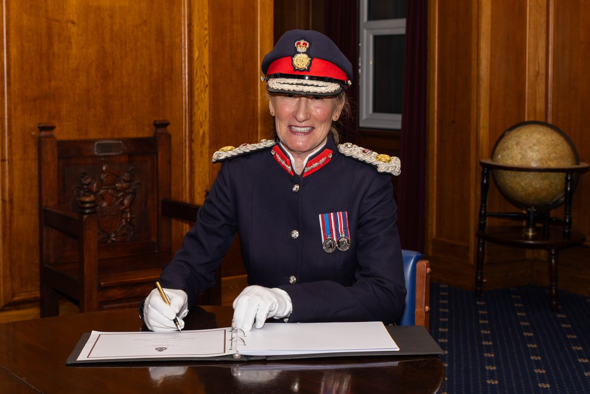 ShropLieutenant tweet media