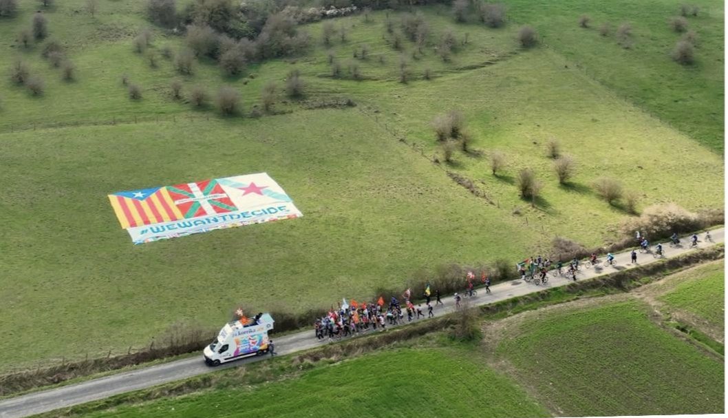 Gure Esku tweet media