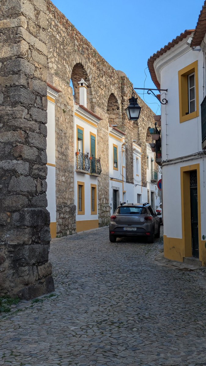 Itineratur tweet media