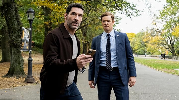 braonechicago's tweet photo. A série CIA já foi renovada para a 2ª temporada após uma estreia de sucesso com 8,4 milhões de espectadores! https://t.co/QpqJmq3A8q