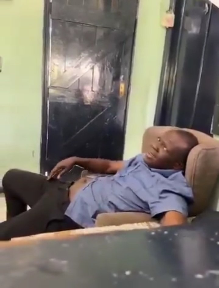 Kazivore's tweet photo. 🤔😅😅Telenovela..Kama Ni Hii Ruto TANO tena.. https://t.co/uoi0yi4Zmw