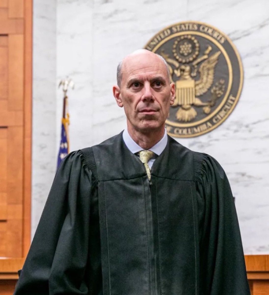 Elite Man tweet media